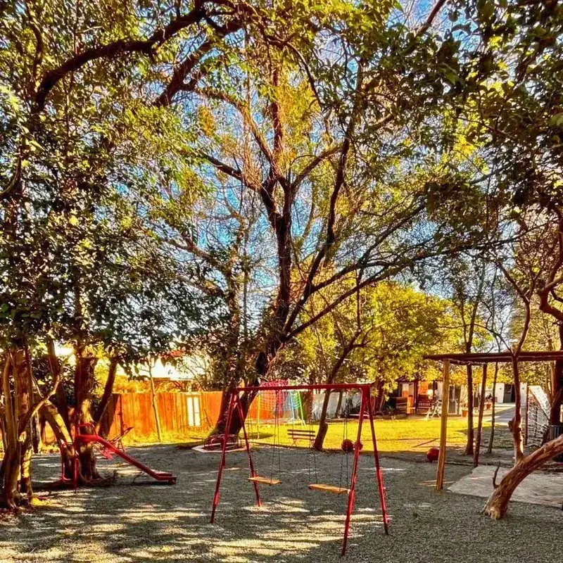Área kids com parquinho e brinquedos no espaço de eventos em Uruguaiana